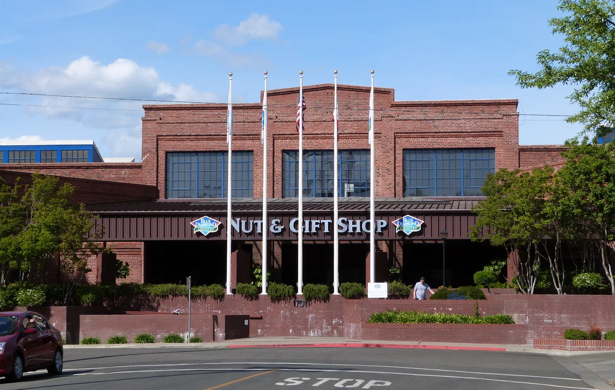 Historic Calpak Plant No. 11 with Blue Diamond Nut and Gift Shop signs in Sacramento in 2015.